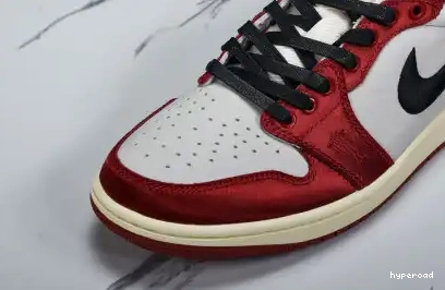 Hyperoad Room Retro Jordan 1 Trophy OG Low Home 0608